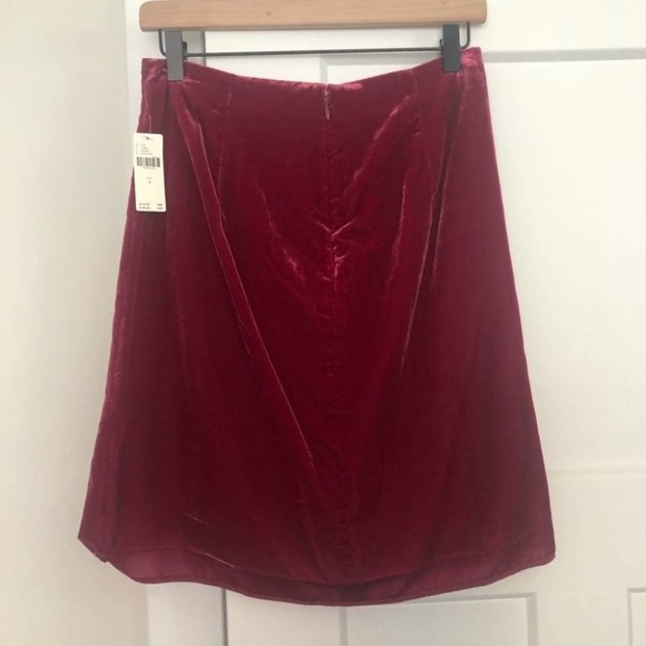 ANTHROPOLOGIE Raspberry Montie Velvet Mini Skirt Size 6 NEW - Picture 6 of 11